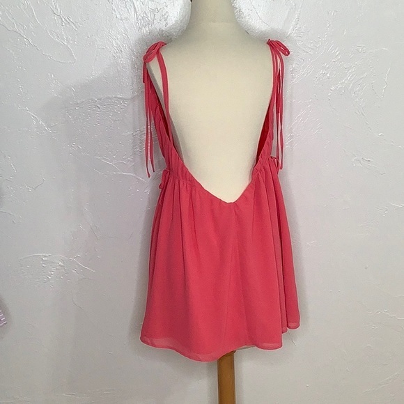 Lovers + Friends plunge v neck backless mini dress size XS NWT - Picture 2 of 16